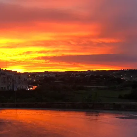 The Hidden Gem Boutique 4*