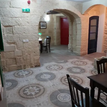 The Hidden Gem Boutique