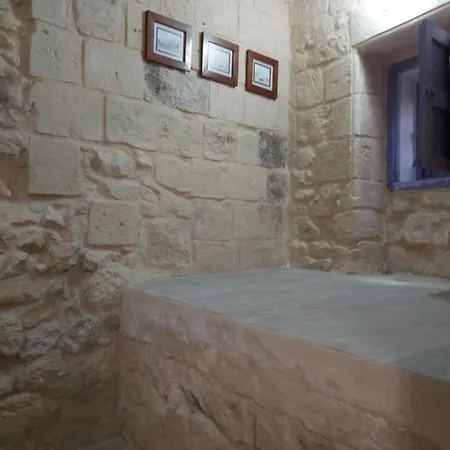 The Hidden Gem Boutique Maison d'hôtes