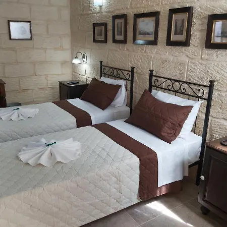 The Hidden Gem Boutique