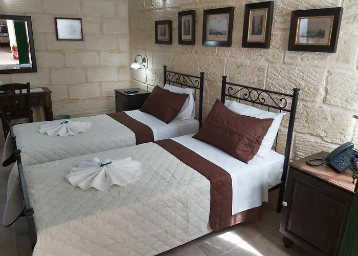 The Hidden Gem Boutique